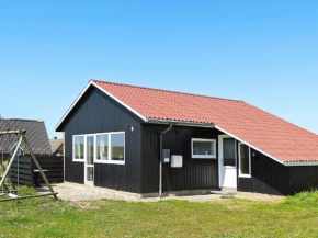 8 person holiday home in Harbo re
